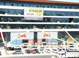Açılış Organizasyonu Üçgen Bayrak Süsleme Hizmeti İstanbul Organizasyon