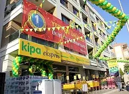 Kipa Avm Etkinlikleri Üçgen Bayrak Süsleme İstanbul Organizasyon