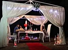 Romantik Evlilik Teklifi Organizasyonu Kandillerle Süsleme