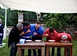 Sunucu Kiralama ve İkiz Tişörtle Yoğurt Yeme Yarışması İstanbul