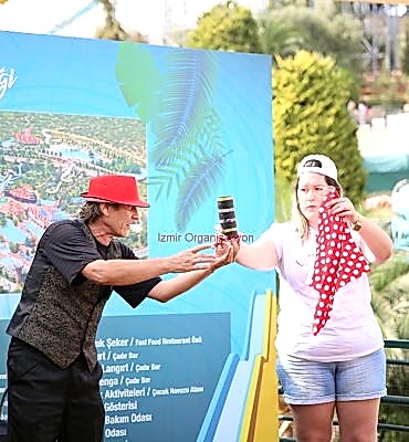 Sahne Gösterileri ve Sahne Showları Sihirbaz Hizmeti İstanbul Organizasyon