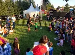 Jonglör Kiralama İlgiyle İzlenen Jonglör Gösterisi İstanbul
